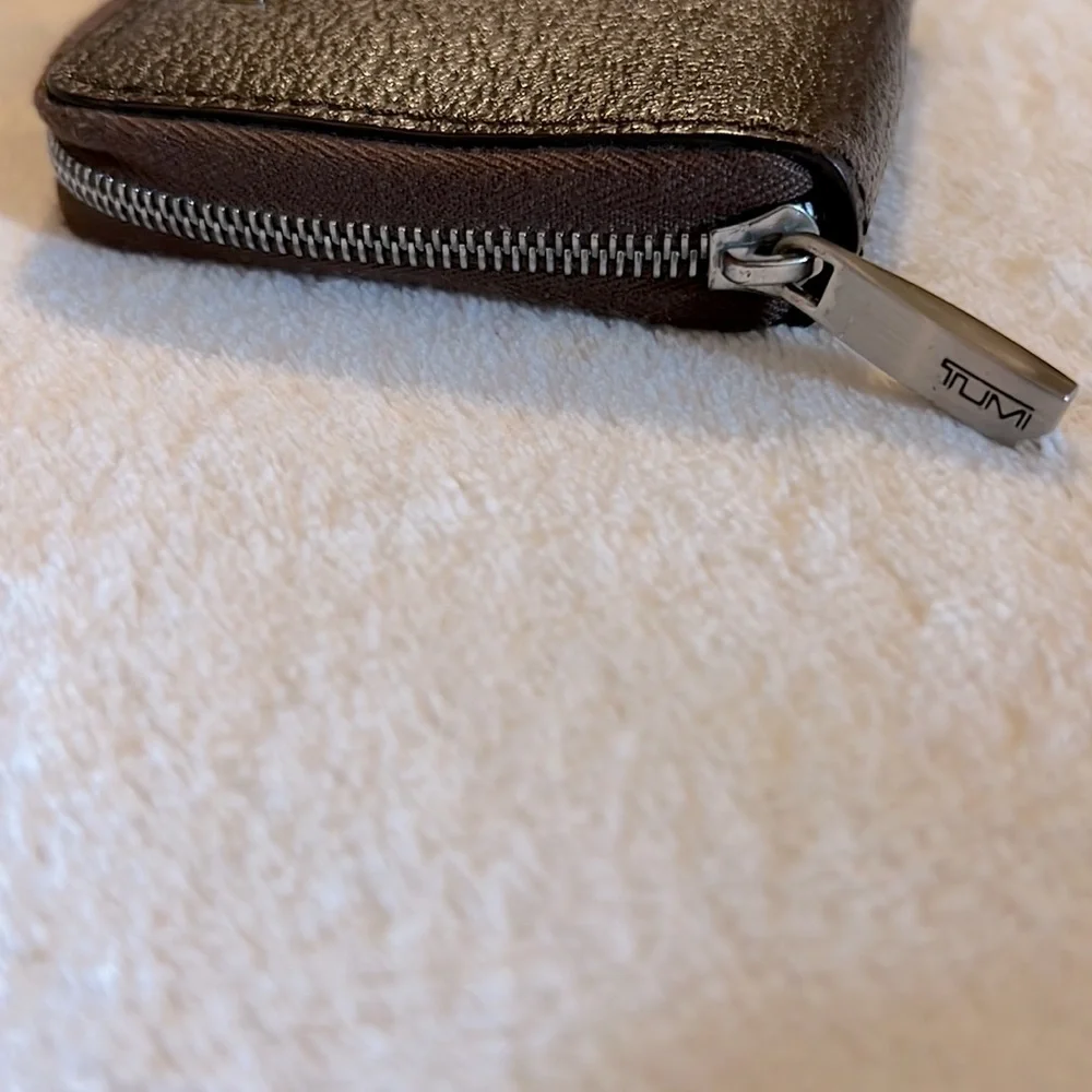 Vintage Tumi Zip Around Coin Purse Change Pouch Zippered Brown Textured Leather